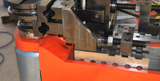 How to correctly use of pipe bending machine